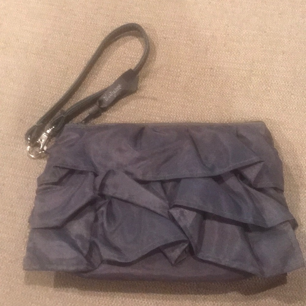 31 wristlet gray.